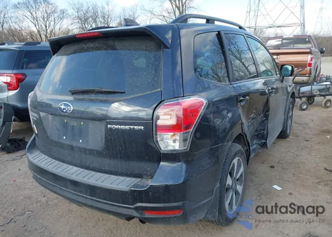 2018 Subaru Forester 2.5I Premium z USA, uszkodzony, nr VIN JF2SJAGC1JH497740